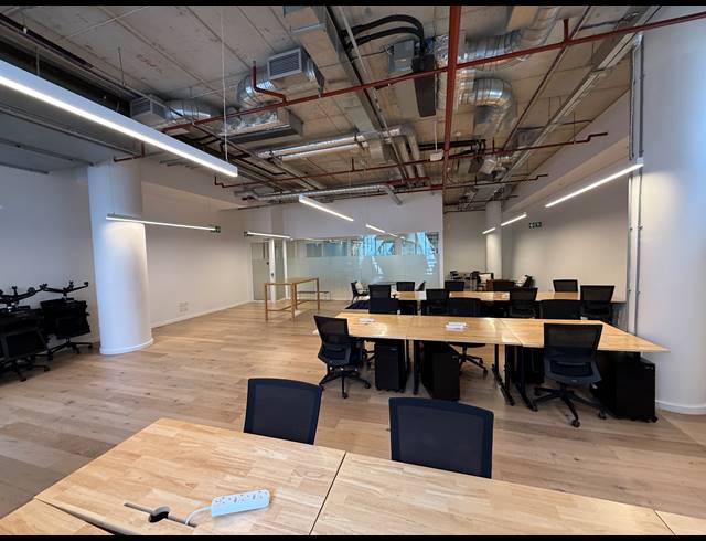 85M² SERVICED OFFICE TO LET IN ROSEBANK